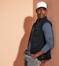 Load image into Gallery viewer, TravisMathew Cold Bay Vests